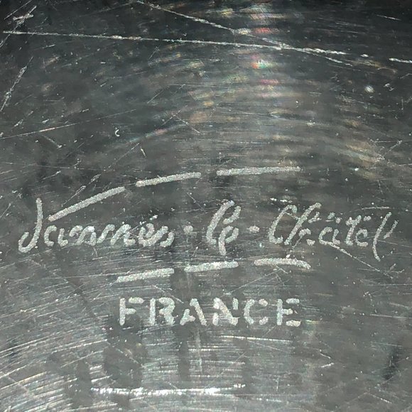 Vannes-le-Chatel Crystal Signed Centerpiece /Bowl - Picture 4 of 8